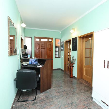 Hostel Osho Tirana Exterior photo