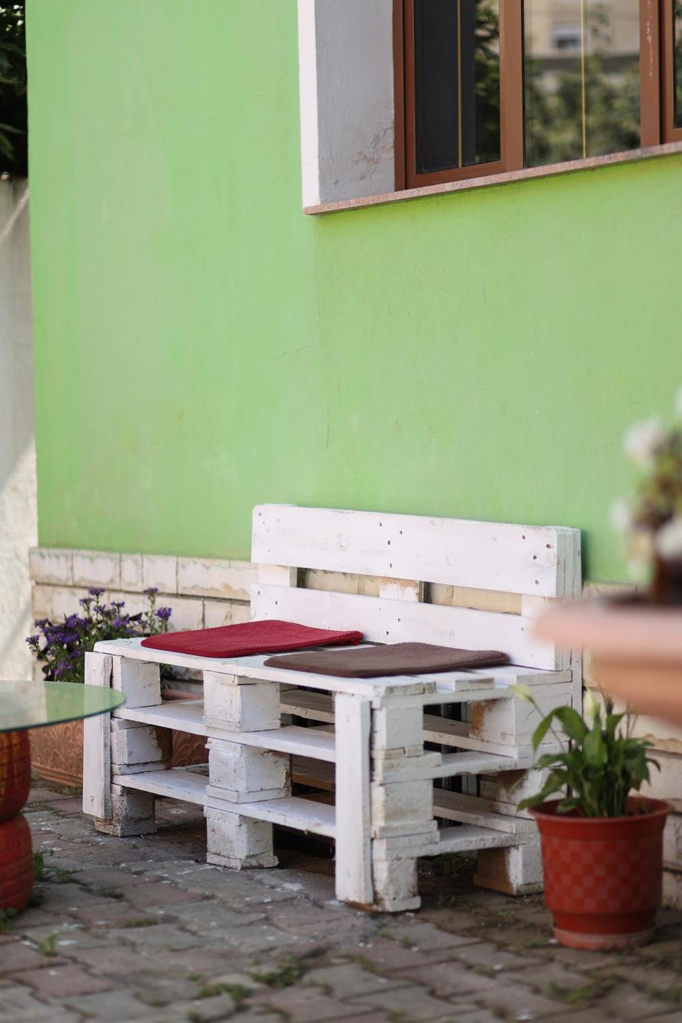 Hostel Osho Tirana Exterior photo
